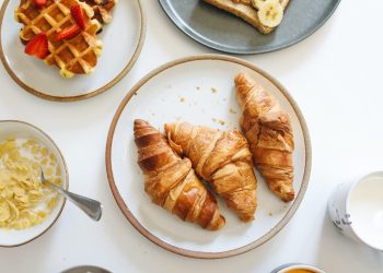 Cât zahăr se ascunde în micul-dejun?