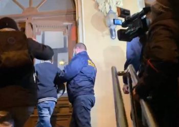 Minorul cercetat că ar fi incendiat blocul din Nicolae Grindeanu a fost eliberat din arest