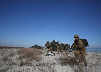 Militarii de la Infanterie marină, antrenamente la munte 