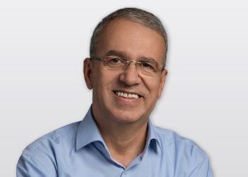 Primarul anunță „cu bucurie” începerea lucrărilor pe 1 Mai și Șoseaua Mangaliei. Constănțenii răspund îngroziți: „terminați întâi ce ați început”