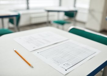 Constanța: Au început înscrierile pentru examenele Cambridge și IELTS