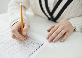 Constanța: Peste 1.000 de elevi participă la etapa județeană a Olimpiadei Naționale de Matematică și la Concursul Adolf Haimovici