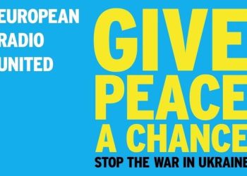 Melodia „Give peace a chance”, transmisă simultan de 150 de posturi radio