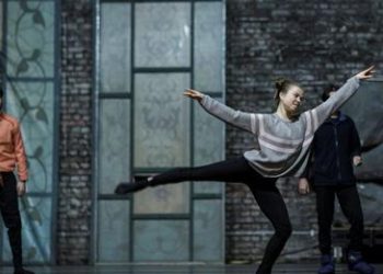 Mobilizare pentru artiștii ucraineni refugiați în România. Cinci balerini din Ucraina au început studiul la Opera Naţională Bucureşti