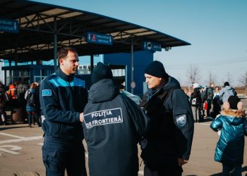 Aproximativ 80.000 de persoane au trecut ieri granița în România