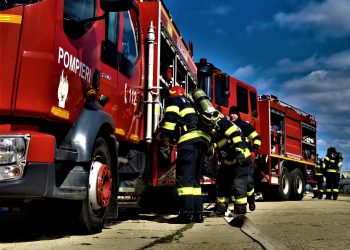 Dobrogea: Peste 270 de pompieri vor fi la datorie în Noaptea de Înviere