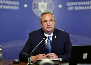 Nicolae Ciucă, mesaj către tineri: „Să cereţi ca cei care se fac vinovaţi de aceste crime de război să fie aduşi în faţa instanţelor internaţionale”