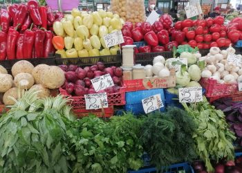 În Constanța roșiile românești sunt mai scumpe decât carnea de miel