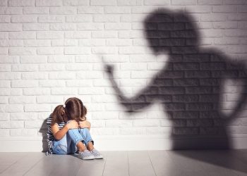 Peste 11.000 de copii au fost victime ale abuzurilor în 2021