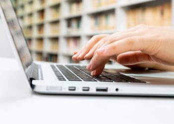 Mai sunt trei săptămâni în care te poți autorecenza