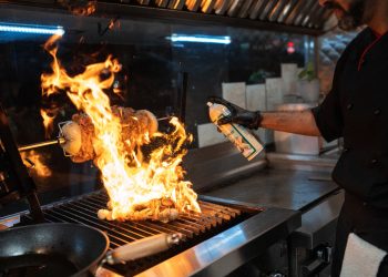 Incendiu într-un restaurant din Constanța