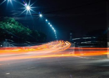 Se vede mai bine noaptea pe mai multe străzi din Tulcea