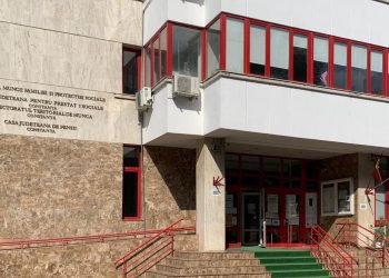 Casele de pensii, obligate să informeze angajatorul de emiterea deciziei de pensionare a angajatului