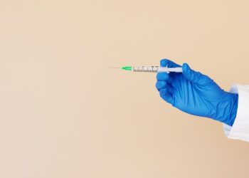 De la 1 iulie vaccinarea se va face doar la medicii de familie