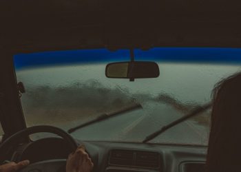 Atenție, șoferi! Ploaie torențială pe A2, pericol de acvaplanare