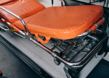 Două persoane rănite în urma unui accident produs la Lumina. Update: Una dintre victime a decedat