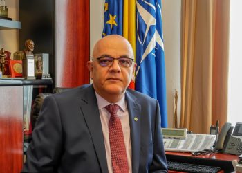 Anchetă, după ce a fost găsit un microfon „plantat” în biroul lui Raed Arafat