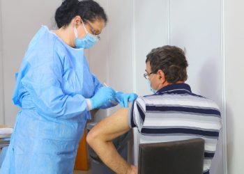 Vaccinarea anti Covid la medicii de familie: Una spune lista, alta ne dovedește practica