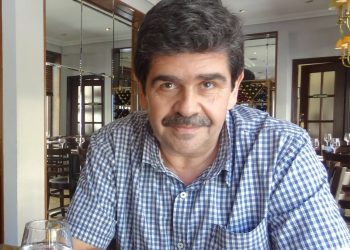 Radu Paraschivescu, lansare de volum la Biblioteca Județeană Constanța