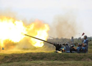 Tunurile și mitralierele au răsunat pe litoralul românesc