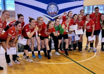Fetele de la Ovidius, medaliate cu aur la Campionatul Național Universitar de Handbal Feminin