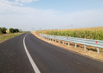 Un autotren cu probleme tehnice a blocat circulația pe DN 22 Ovidiu- Babadag