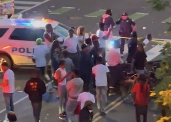 SUA: Focuri de armă la un festival din Washington. Un adolescent, împușcat mortal