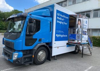 Camionul cu cele mai noi tehnologii de imagistică medicală pentru femei a ajuns la Constanța