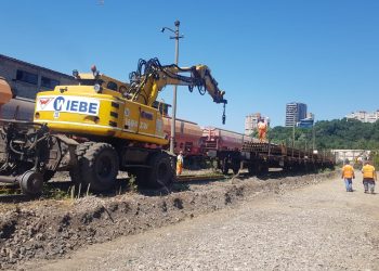 A început montarea liniilor de cale ferată noi în Portul Constanța!