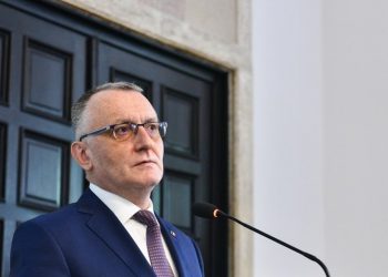 Ministrul Educației: Dezbatere cu reprezentanții colegiilor naționale despre admiterea în clasa a IX-a