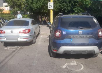 Zeci de sancțiuni pentru parcarea pe locurile rezervate persoanelor cu dizabilități
