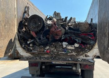 Constanța: Autoutilitară de mare tonaj, confiscată pentru transport ilegal de deșeuri