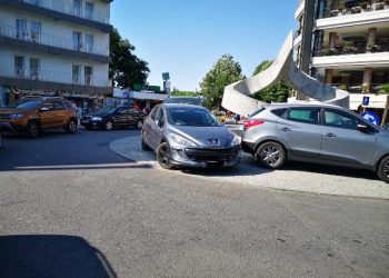 Parcări… românești, la Eforie 