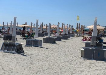 Vă așteptăm pe litoral! Bani să aveți!