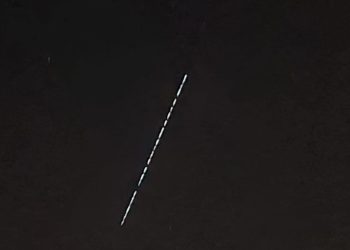 Apariție ciudată pe cer deasupra Mării Negre! (VIDEO)