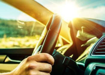 Sfaturi pentru șoferi pe timp de caniculă