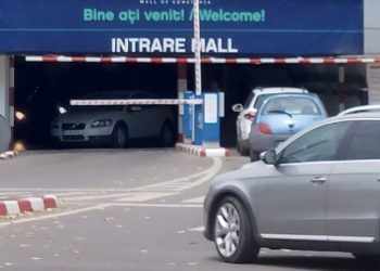 Parcarea de la City Mall…gândită de Dorel, angajatul care ridică bariera?!
