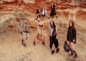 UNTOLD 2022: Descoperă lumea mistică a Tarotului, prin colecția vestimentară UNTAMED