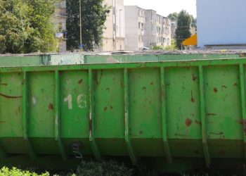 Containerele pentru colectarea deșeurilor voluminoase au ajuns într-un alt cartier din Constanța