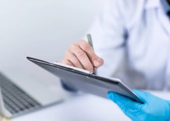 Variola maimuţei din Africa nu se concentrează pe orientarea sexuală