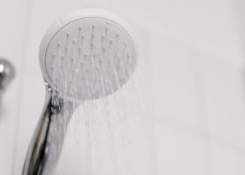 Încă o zi fără apă caldă! Avarie majoră pe rețeaua de transport a agentului termic