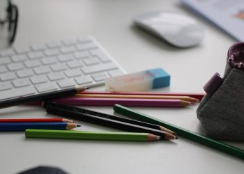 Învățământ fizic sau online în sezonul rece? Află ce spune ministrul Educației