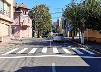 A fost amenajată trecerea de pietoni de la intersecția Iorga cu Lahovari
