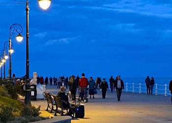 La pas pe faleză, la Cazino (GALERIE FOTO)