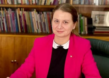 Ministrul Educației dorește ca şcolile să rămână deschise, indiferent de cursul crizei economice sau energetice