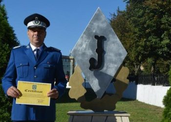 Un jandarm tulcean a primit Distincția de serviciu pentru fapte deosebite