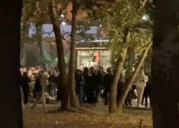 Scandal în Parcul Tăbăcăriei: Două fete s-au luat la bătaie! (VIDEO)