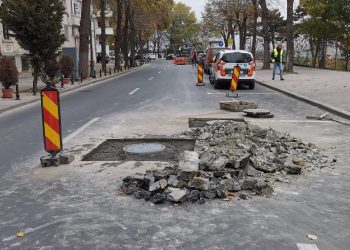Se înlocuiesc capacele de canalizare