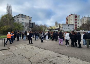 Elevii constănțeni au participat la o simulare în caz de cutremur