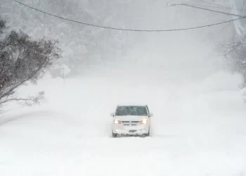 Fenomen meteo rar în SUA. Furtună de zăpadă cu tunete și fulgere și „efect de lac” (FOTO/VIDEO)